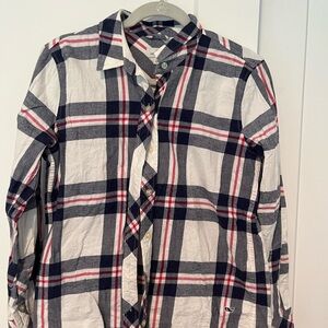 Women’s Vineyard Vine plaid shirt